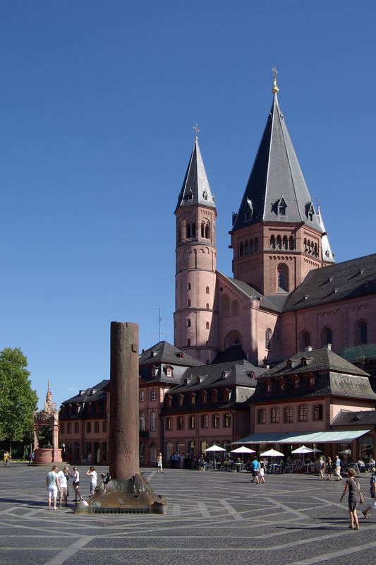 Web Design Mainz – Cathedral and Old Town on the Rhine